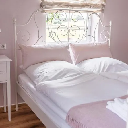 S'bunde Heisle Nyaraló